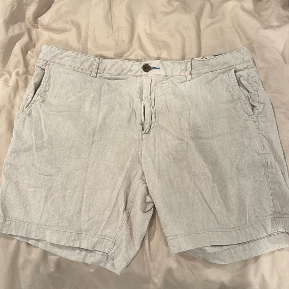 Faherty Men’s Shorts Beige Size 38